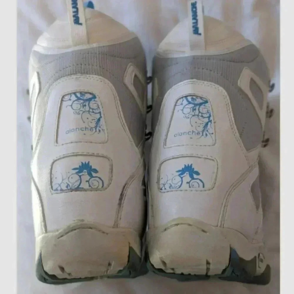 Women's White Turquoise Avalanche Snowboard Boots -  7 - Picture 3 of 5